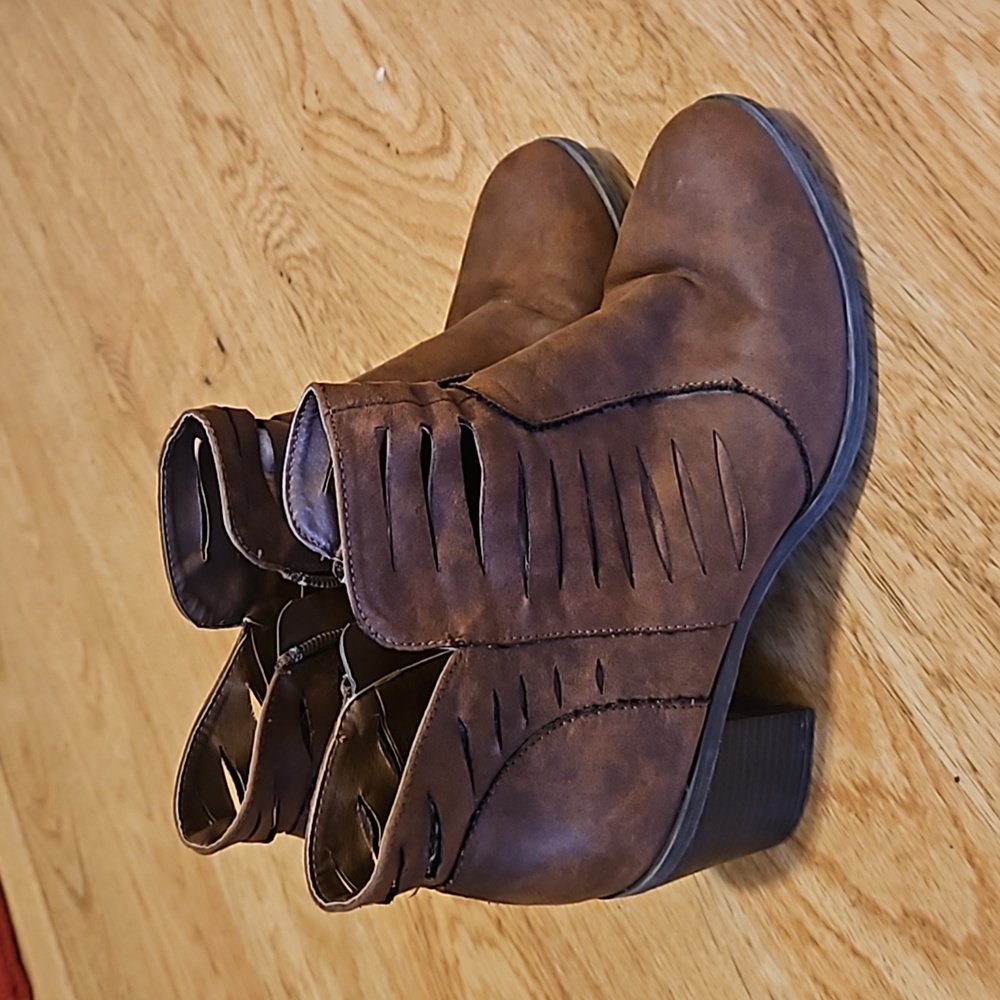 Arizona ankle boots
